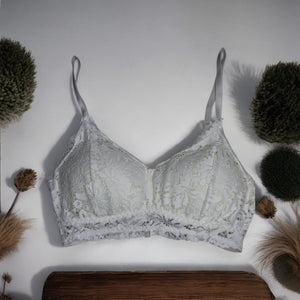 Premium Lacy Hooked Bra for Elegant Comfort and Support